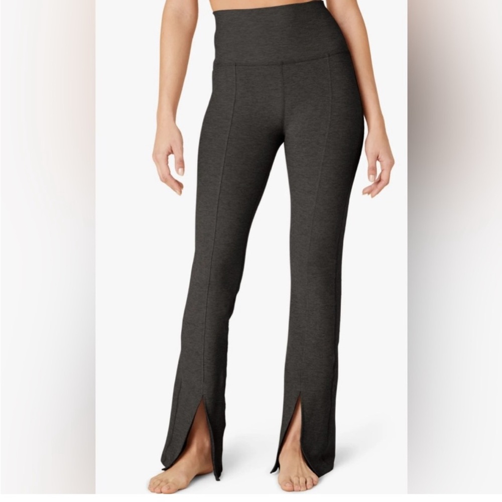 Beyond Yoga Make the Cut Split Ankle Pant